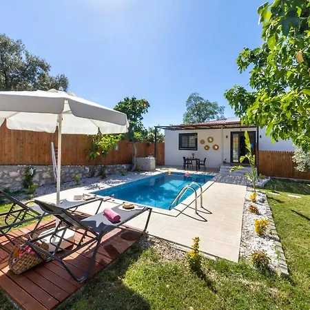 Very Cute Detached In Uezuemlue Village Of Kas Villa Caykoy