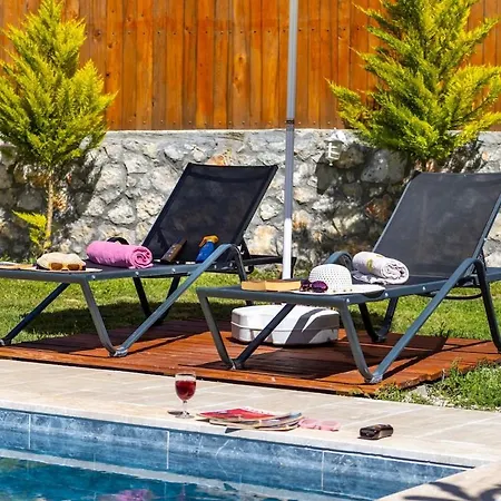 Villa Very Cute Detached In Uezuemlue Village Of Kas